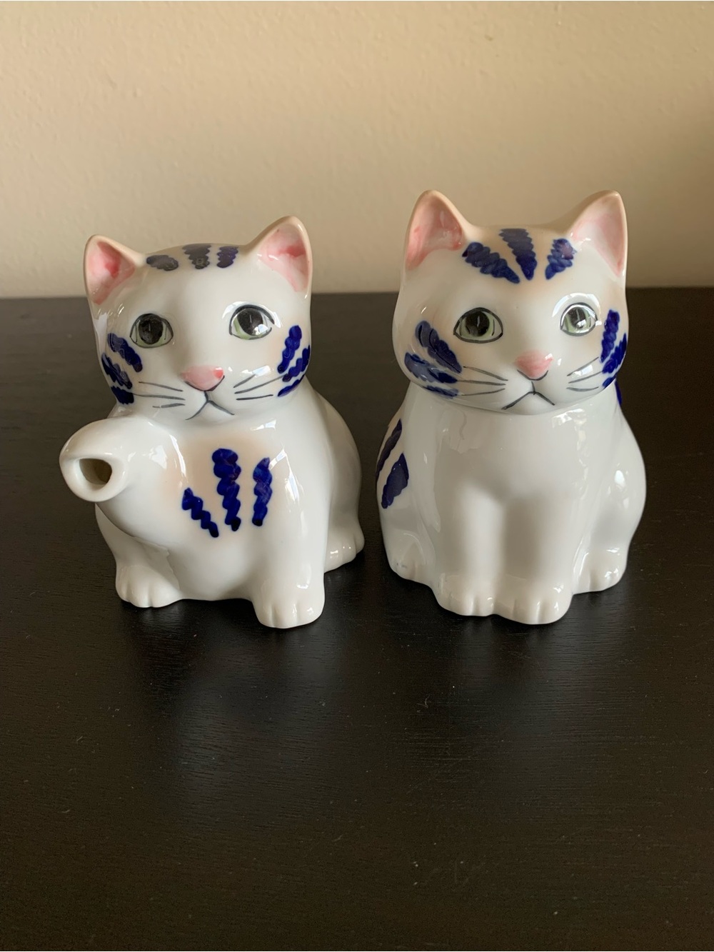 HENRIKSEN Imports Japanese Kitty Cat Creamer And Sugar Set Blue And White